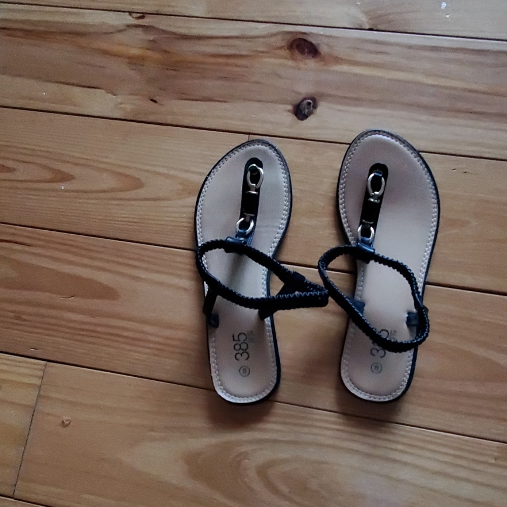 Sandal